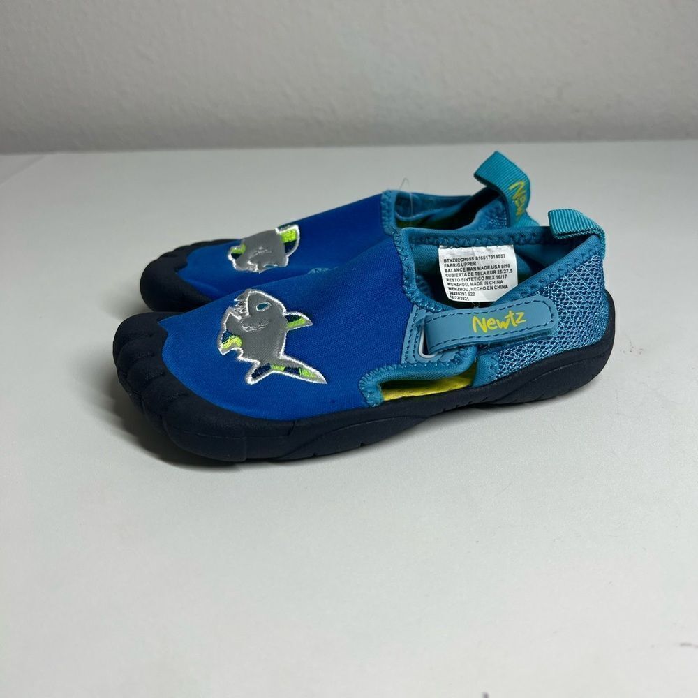 Newtz Boys Water Shoes Blue Size 9-10